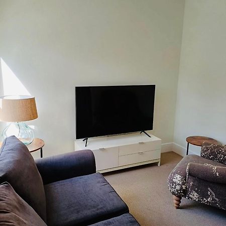 Stylish 1 Bedroom Flat In Heart Of Cowes 考斯 外观 照片